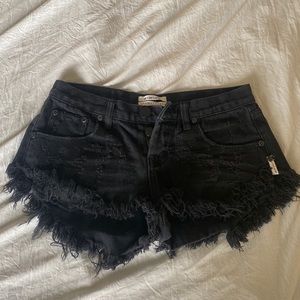 One Teaspoon Black Destroyed Shorts size 25